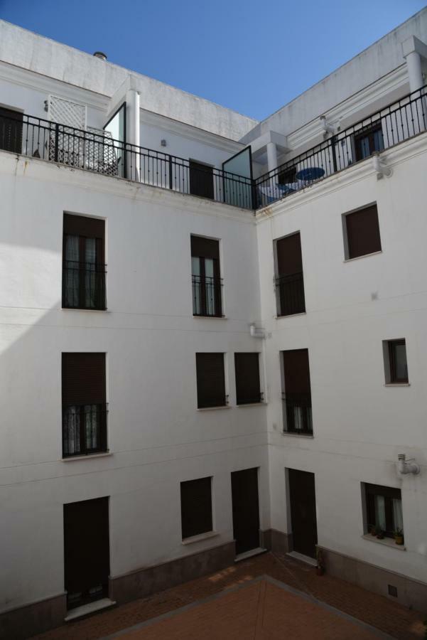 First Floor Close Macarena Church Sevilla Exteriér fotografie
